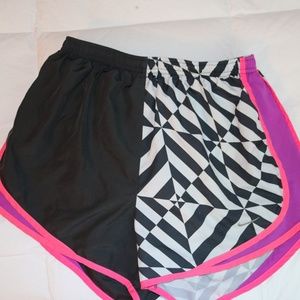 Nike Shorts Size M